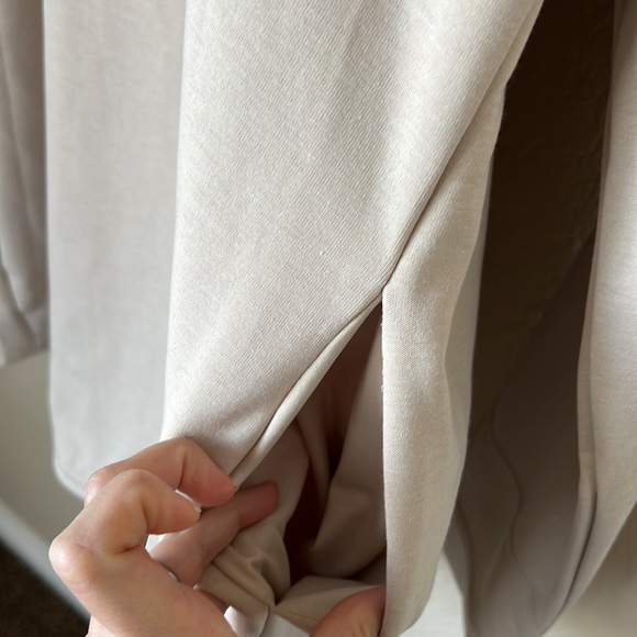 Nike beige reversible maternity turtleneck NWT - Picture 11 of 11